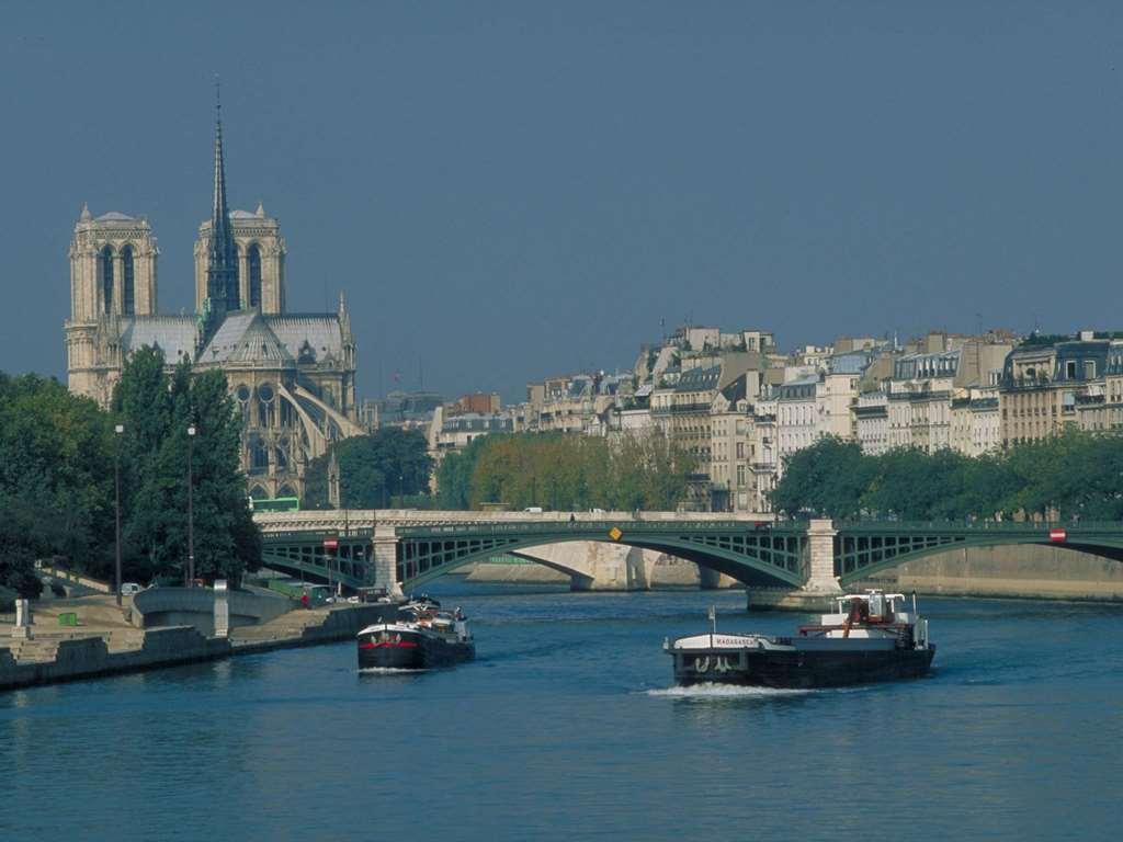 Hotel Ibis Budget Paris Porte De Montmartre 2*