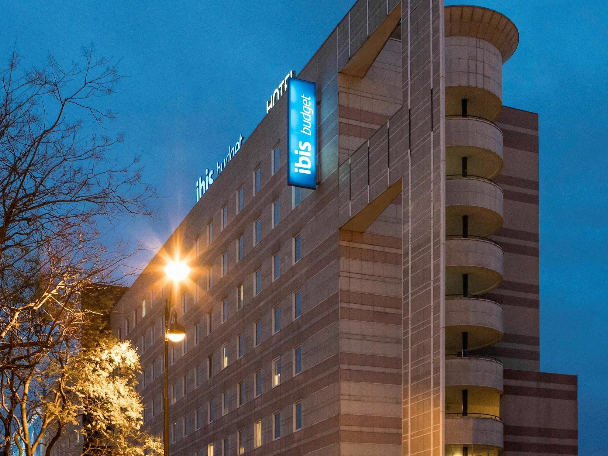 Hotel Ibis Budget Paris Porte De Montmartre